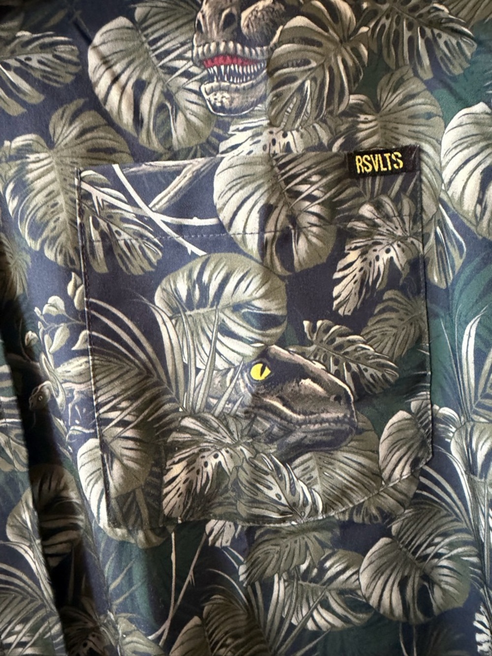 RSVLTS “Clever Girl” Men’s short sleeve button down - XL - Picture 6 of 9